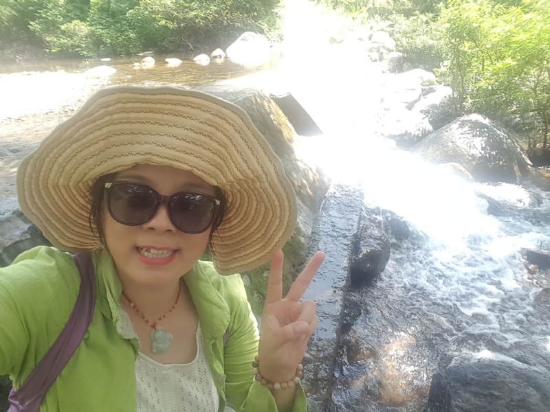 一个人的城的第一张照片--三亚闪婚服务中心