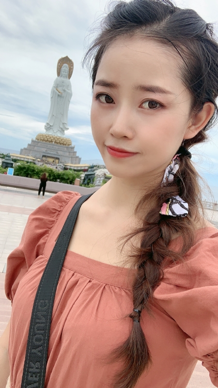 宁乙的第四张照片--三亚闪婚服务中心
